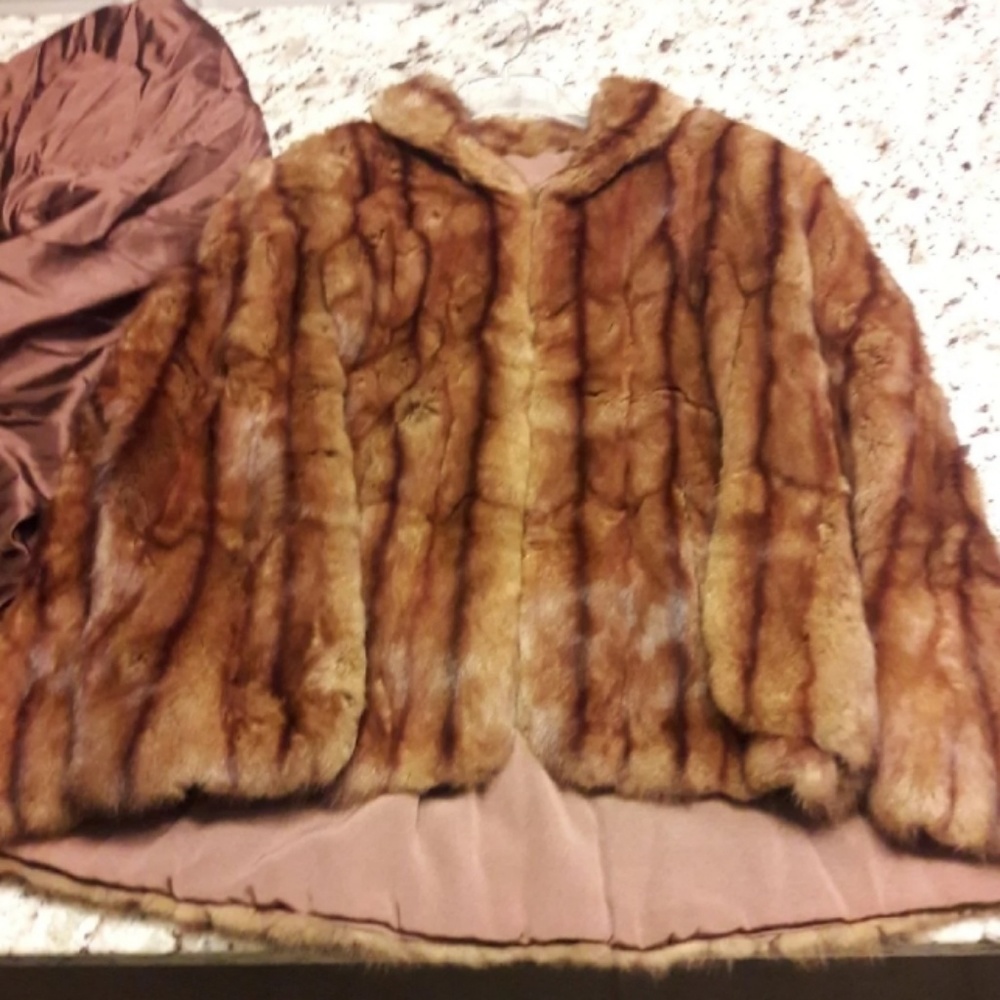 Excellent Condition Vintage fur poncho with cover
